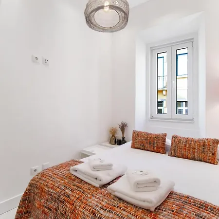 2br Renovated Duplex - Ac - Lx Factory